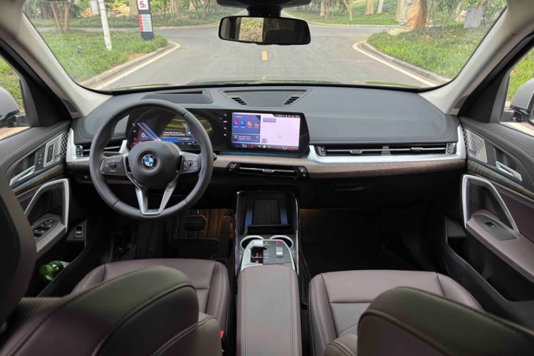 Used BMW X1 2024 xDrive25Li X Design Package Interior 5
