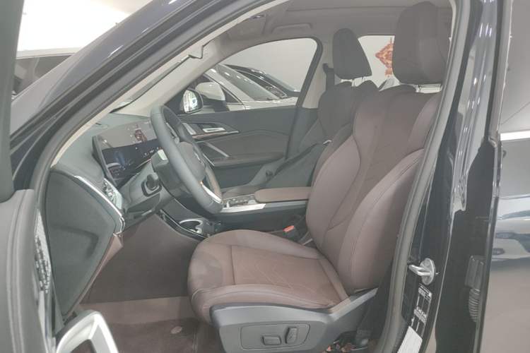 Used BMW X1 2024 sDrive25Li X Design Package Left Front Seat