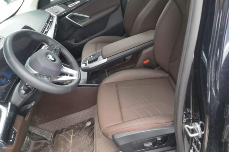 Used BMW X1 2024 sDrive25Li X Design Package Left Front Seat