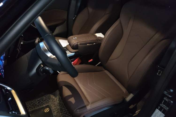 Used BMW X1 2024 sDrive25Li X Design Package Left Front Seat
