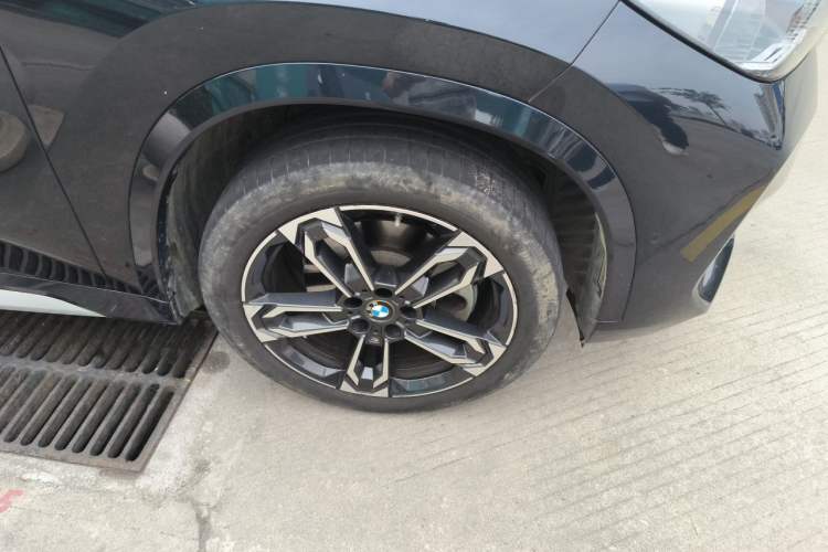Used BMW X1 2024 sDrive25Li M Sport Package Right Front Wheel Hub