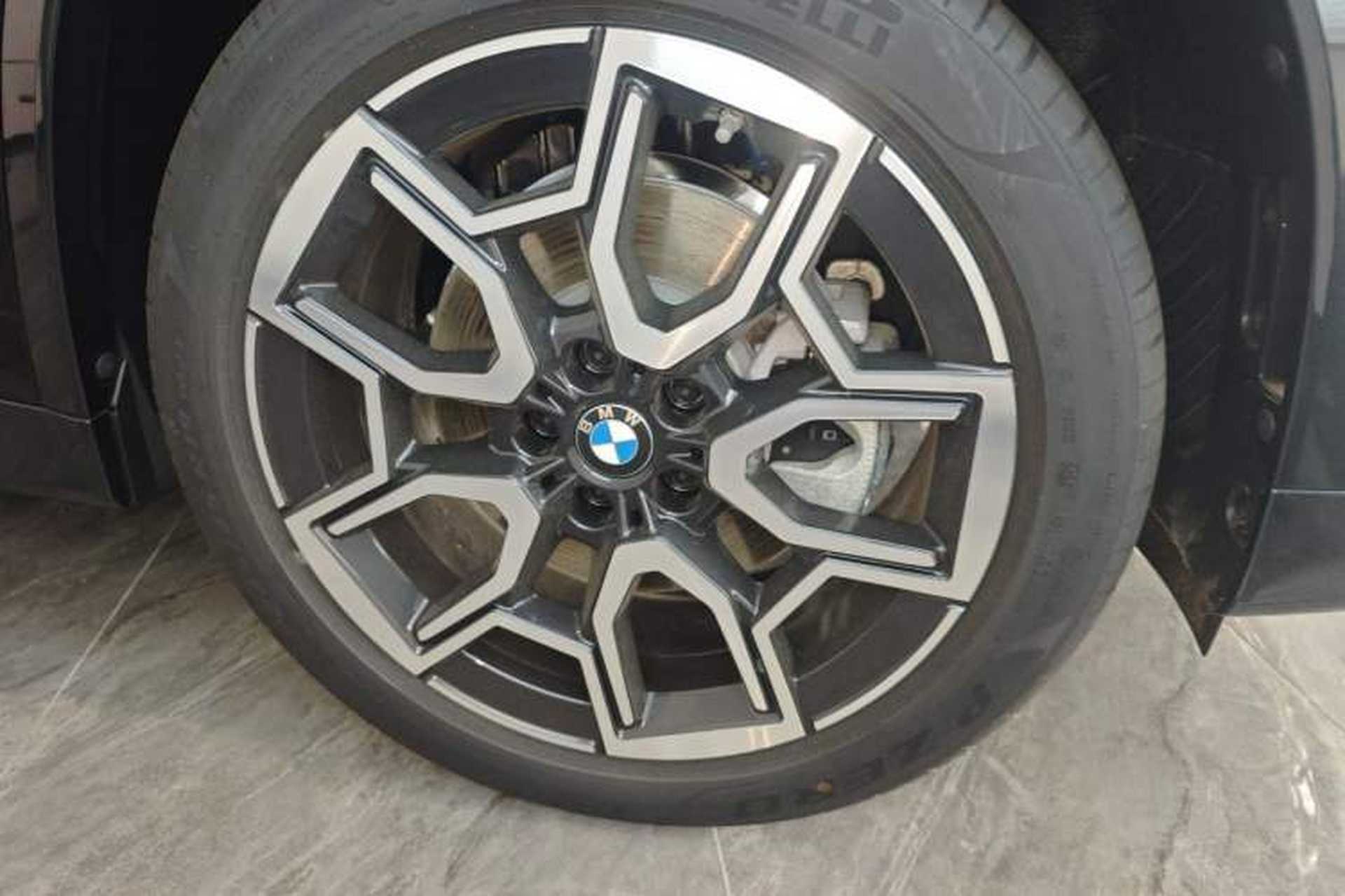 Used BMW X1 2024 sDrive25Li X Design Package Right Front Wheel Hub
