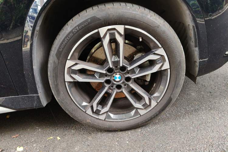 Used BMW X1 2024 sDrive25Li M Sport Package Right Front Wheel Hub