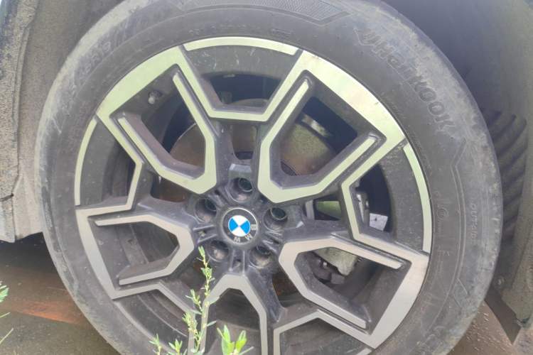 Used BMW X1 2024 sDrive25Li X Design Package Right Front Wheel Hub