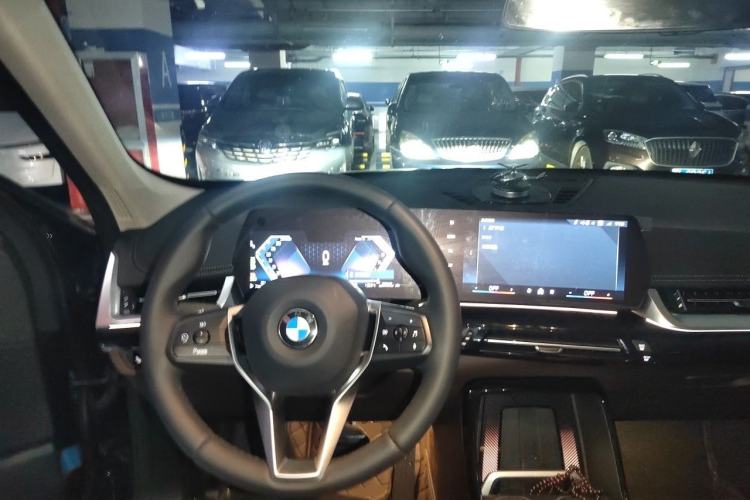 Used BMW X1 2024 sDrive25Li X Design Package Steering Wheel