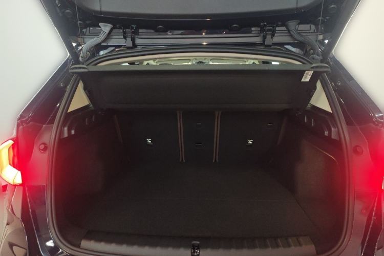 Used BMW X1 2024 sDrive25Li X Design Package Trunk