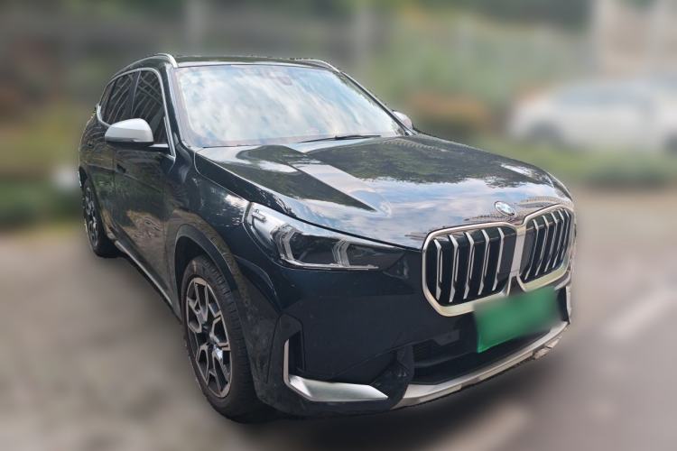 Used BMW X1 2024 sDrive25Li X Design Package Front Right 45 Deg