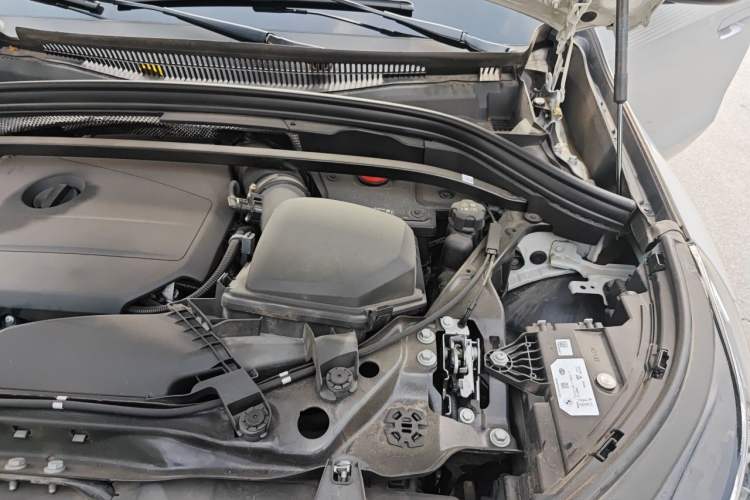 Used BMW X1 2024 sDrive25Li X Design Package Engine Bay Left
