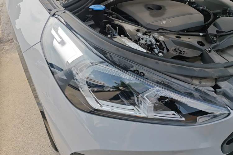 Used BMW X1 2024 sDrive25Li X Design Package Right Front Headlight