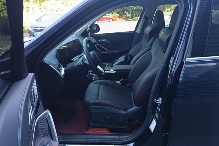Used BMW X1 2024 sDrive25Li X Design Package Left Front Seat