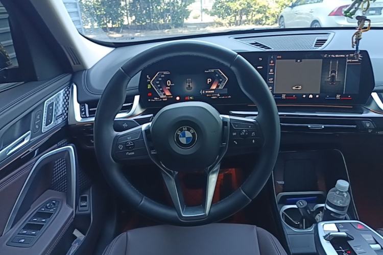 Used BMW X1 2024 sDrive25Li X Design Package Steering Wheel
