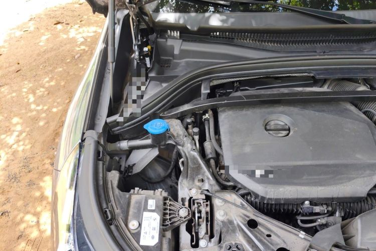 Used BMW X1 2024 sDrive25Li X Design Package Engine Bay Right