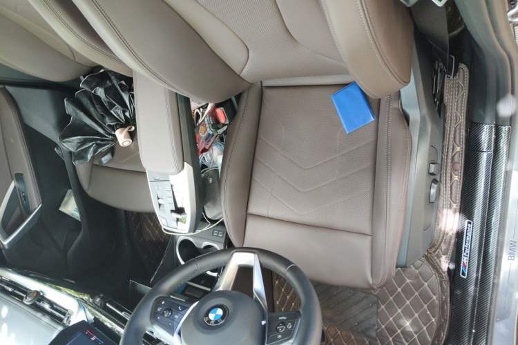 Used BMW X1 2024 sDrive25Li X Design Package Left Front Seat