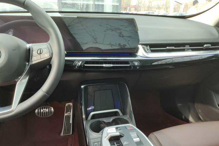 Used BMW X1 2024 sDrive25Li X Design Package Audio And AC Panel
