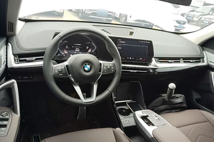 Used BMW X1 2024 sDrive25Li X Design Package Center Console