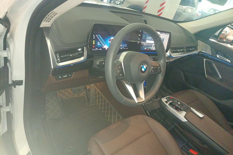 Used BMW X1 2024 sDrive25Li X Design Package Center Console