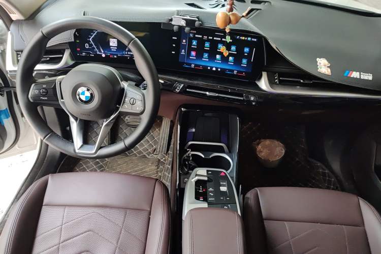 Used BMW X1 2024 sDrive25Li X Design Package Center Console