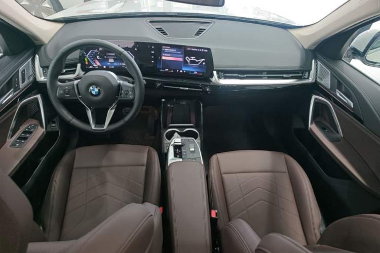 Used BMW X1 2024 sDrive25Li X Design Package Center Console