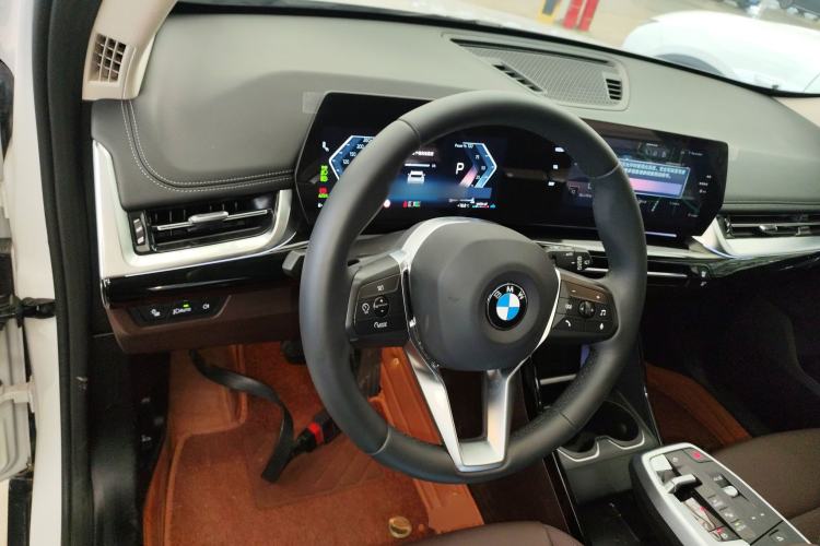 Used BMW X1 2024 sDrive25Li X Design Package Center Console
