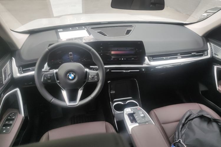 Used BMW X1 2024 sDrive25Li X Design Package Center Console