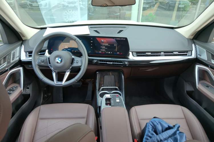 Used BMW X1 2024 sDrive25Li X Design Package Center Console