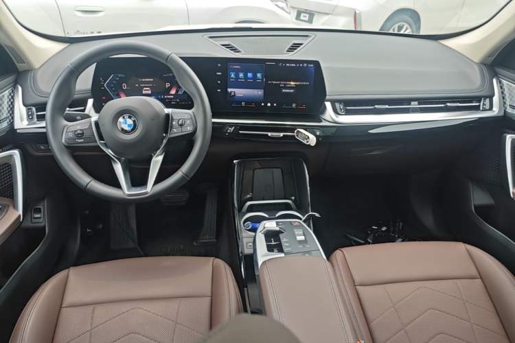 Used BMW X1 2024 sDrive25Li X Design Package Center Console