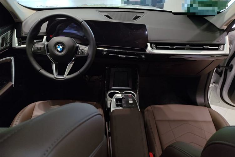 Used BMW X1 2024 sDrive25Li X Design Package Center Console