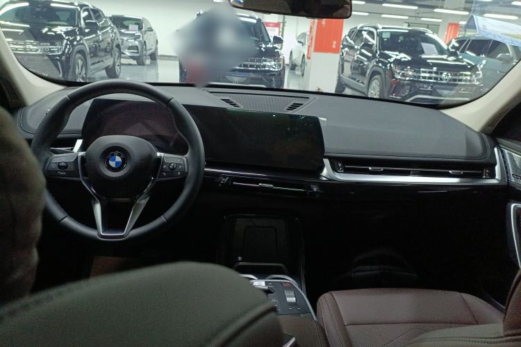 Used BMW X1 2024 sDrive25Li X Design Package Center Console