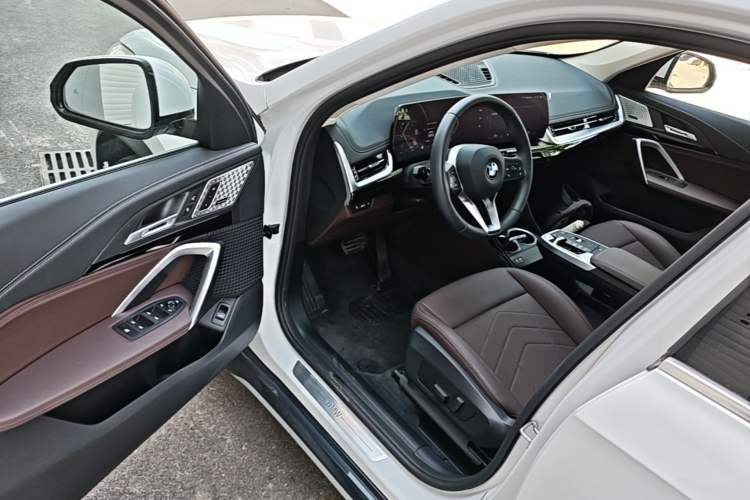 Used BMW X1 2024 sDrive25Li X Design Package Driver Seat
