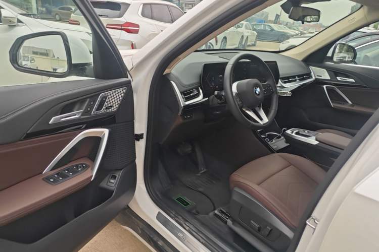 Used BMW X1 2024 sDrive25Li X Design Package Driver Seat