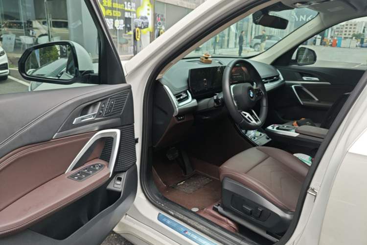 Used BMW X1 2024 sDrive25Li M Sport Package Driver Seat