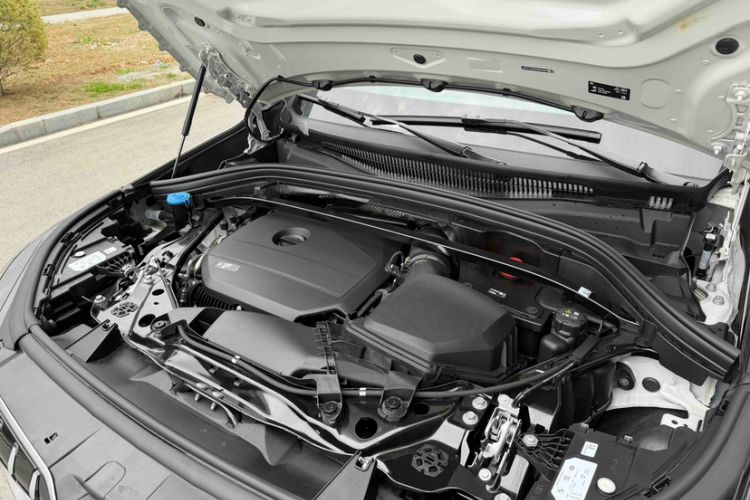 Used BMW X1 2024 sDrive25Li X Design Package Engine Bay