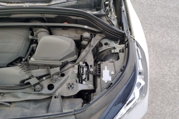 Used BMW X1 2024 sDrive25Li X Design Package Engine Bay Left