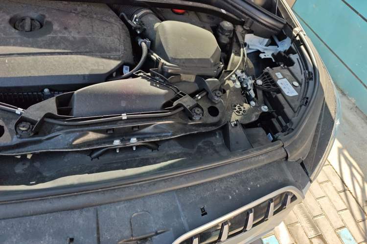 Used BMW X1 2024 sDrive25Li M Sport Package Engine Bay Left