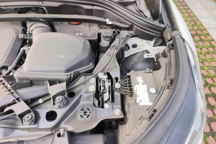 Used BMW X1 2024 sDrive25Li X Design Package Engine Bay Left