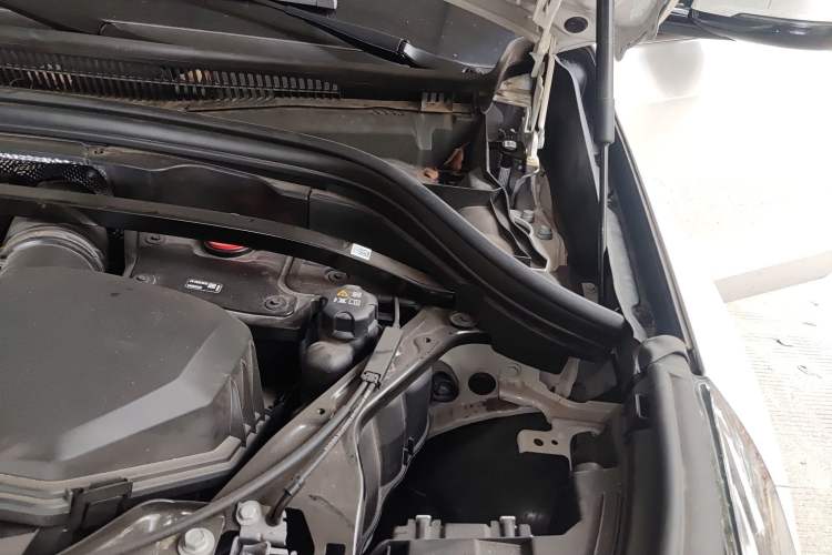 Used BMW X1 2024 sDrive25Li X Design Package Engine Bay Left