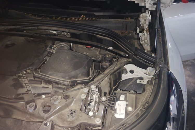 Used BMW X1 2024 sDrive20Li X Design Package Engine Bay Left