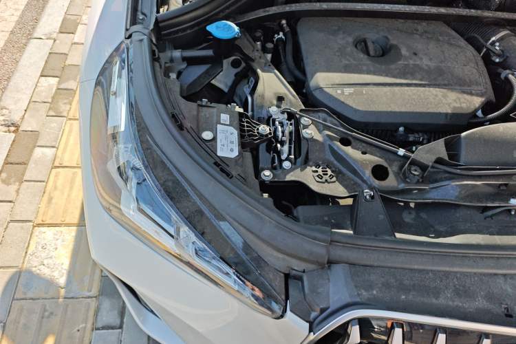 Used BMW X1 2024 sDrive25Li M Sport Package Engine Bay Right