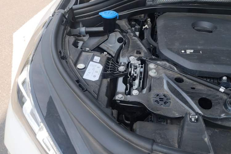 Used BMW X1 2024 sDrive25Li M Sport Package Engine Bay Right