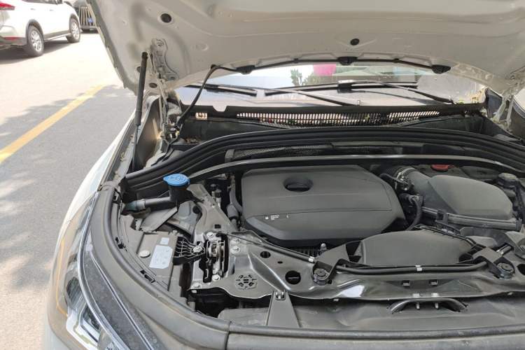 Used BMW X1 2024 xDrive25Li X Design Package Engine Bay Right