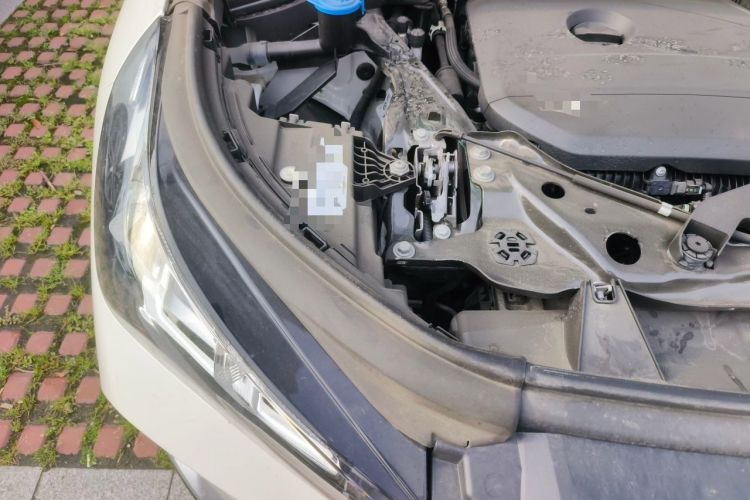 Used BMW X1 2024 sDrive25Li X Design Package Engine Bay Right