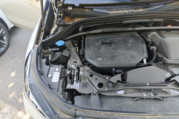 Used BMW X1 2024 sDrive25Li M Sport Package Engine Bay Right