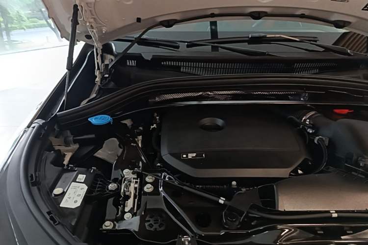 Used BMW X1 2024 sDrive25Li X Design Package Engine Bay Right
