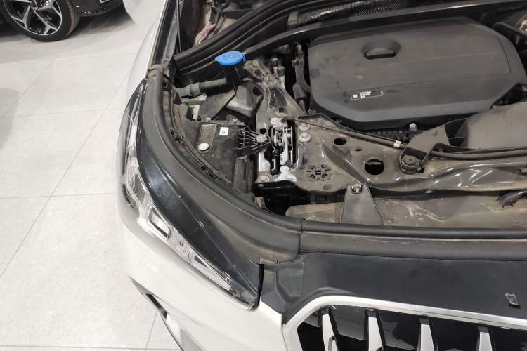 Used BMW X1 2024 sDrive25Li X Design Package Engine Bay Right