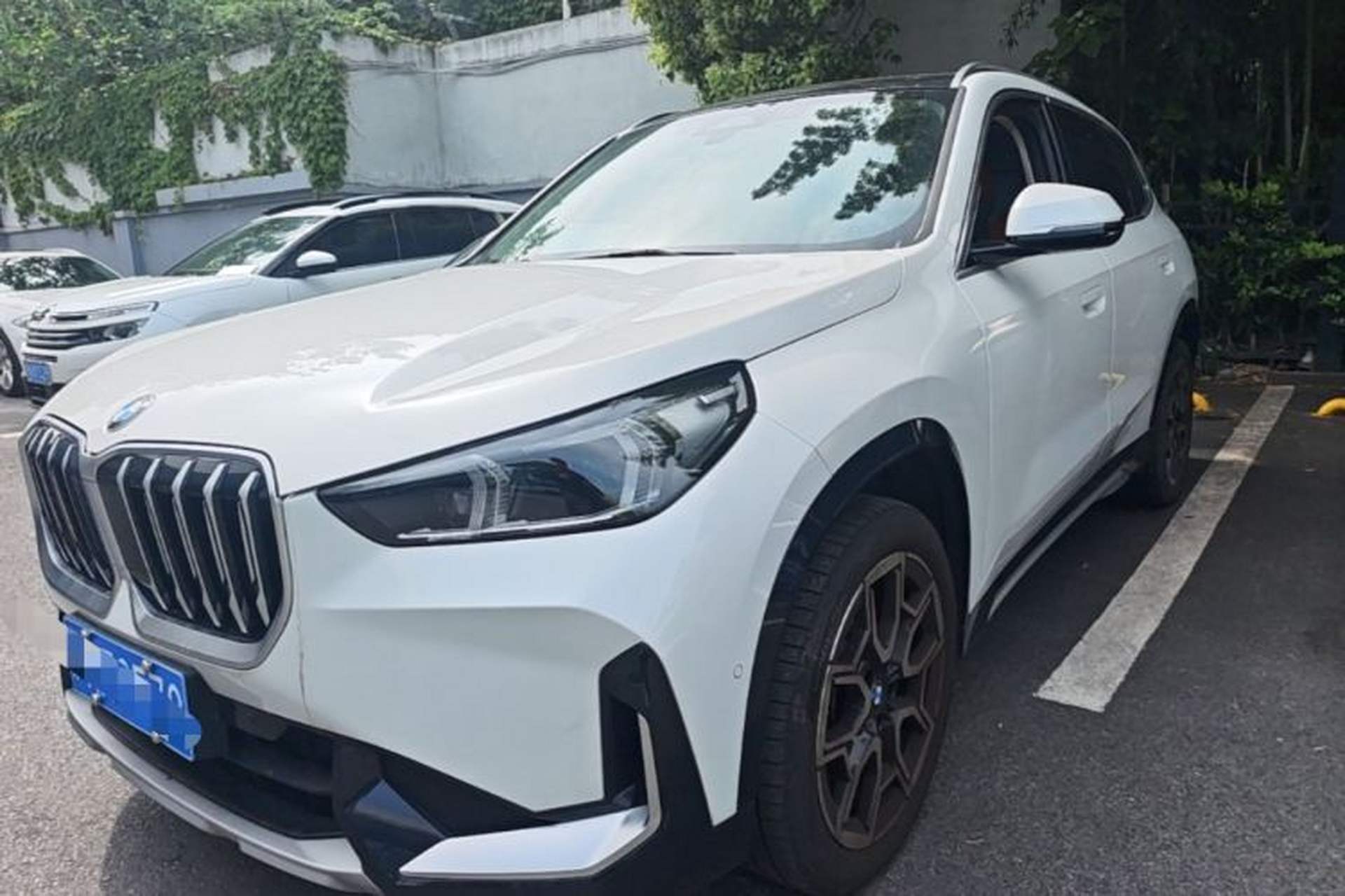 Used BMW X1 2024 sDrive25Li X Design Package Front Left 45 Deg