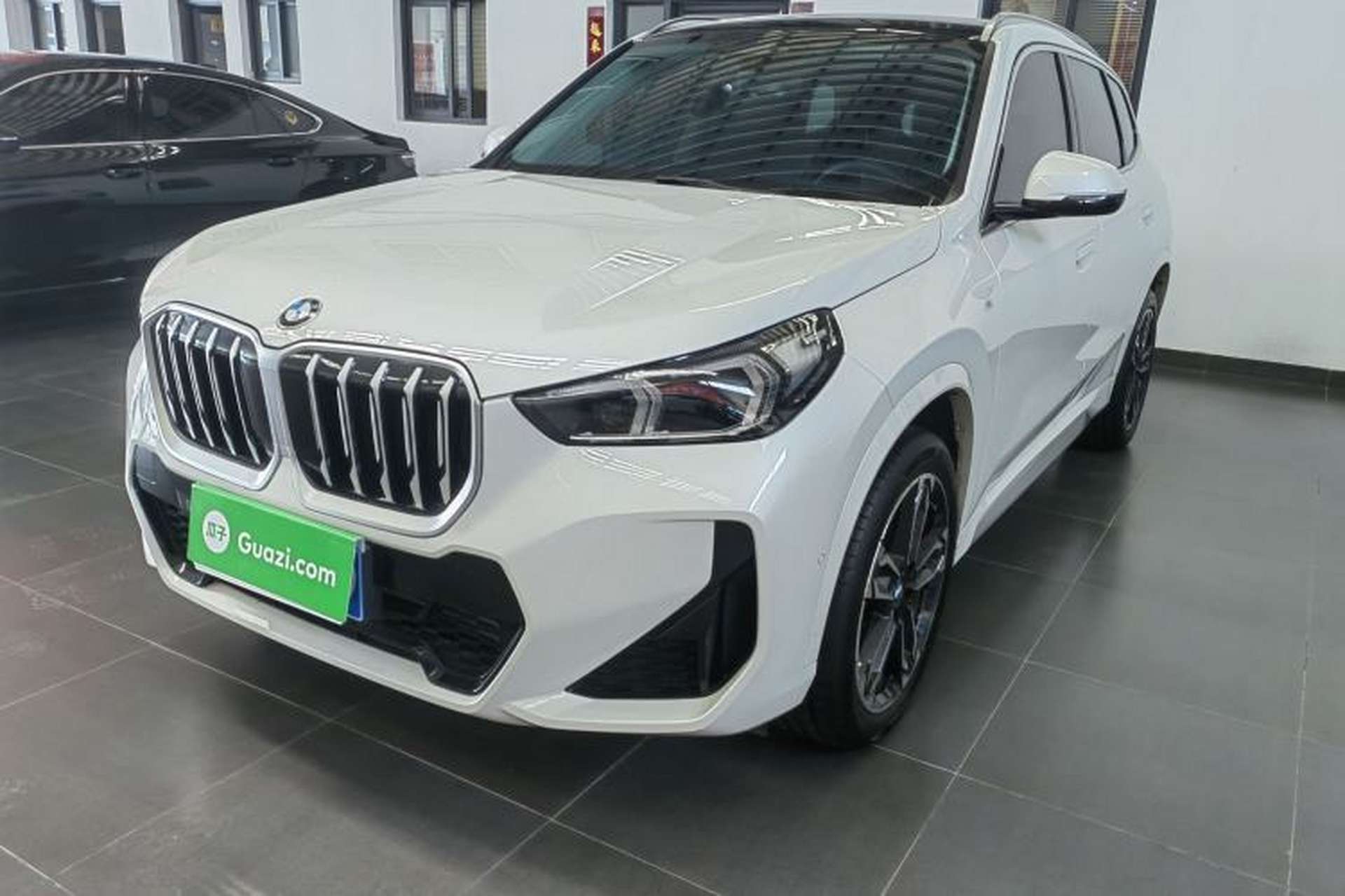 Used BMW X1 2024 sDrive25Li M Sport Package Front Left 45 Deg