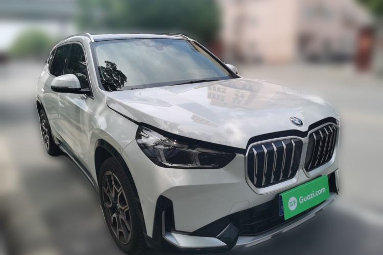 Used BMW X1 2024 sDrive25Li X Design Package Front Right 45 Deg