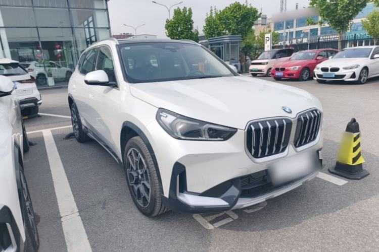 Used BMW X1 2024 sDrive25Li X Design Package Front Right 45 Deg