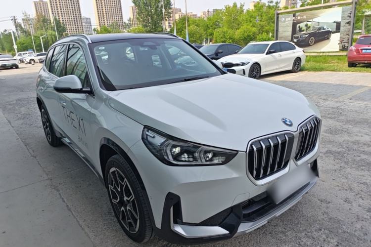 Used BMW X1 2024 sDrive25Li X Design Package Front Right 45 Deg