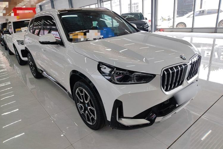 Used BMW X1 2024 sDrive25Li X Design Package Front Right 45 Deg